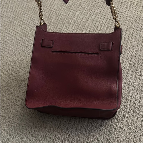 Elegant Burgundy Leather Shoulder Bag - Picture 2 of 5